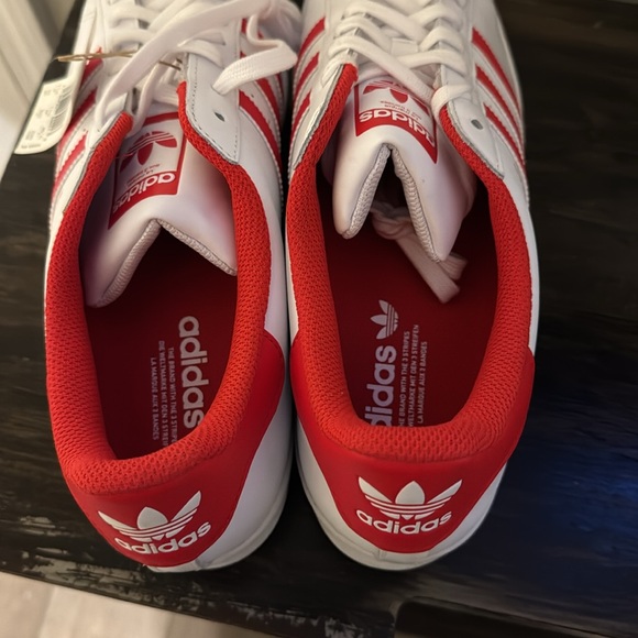 Shoes - Picture 3 of 4